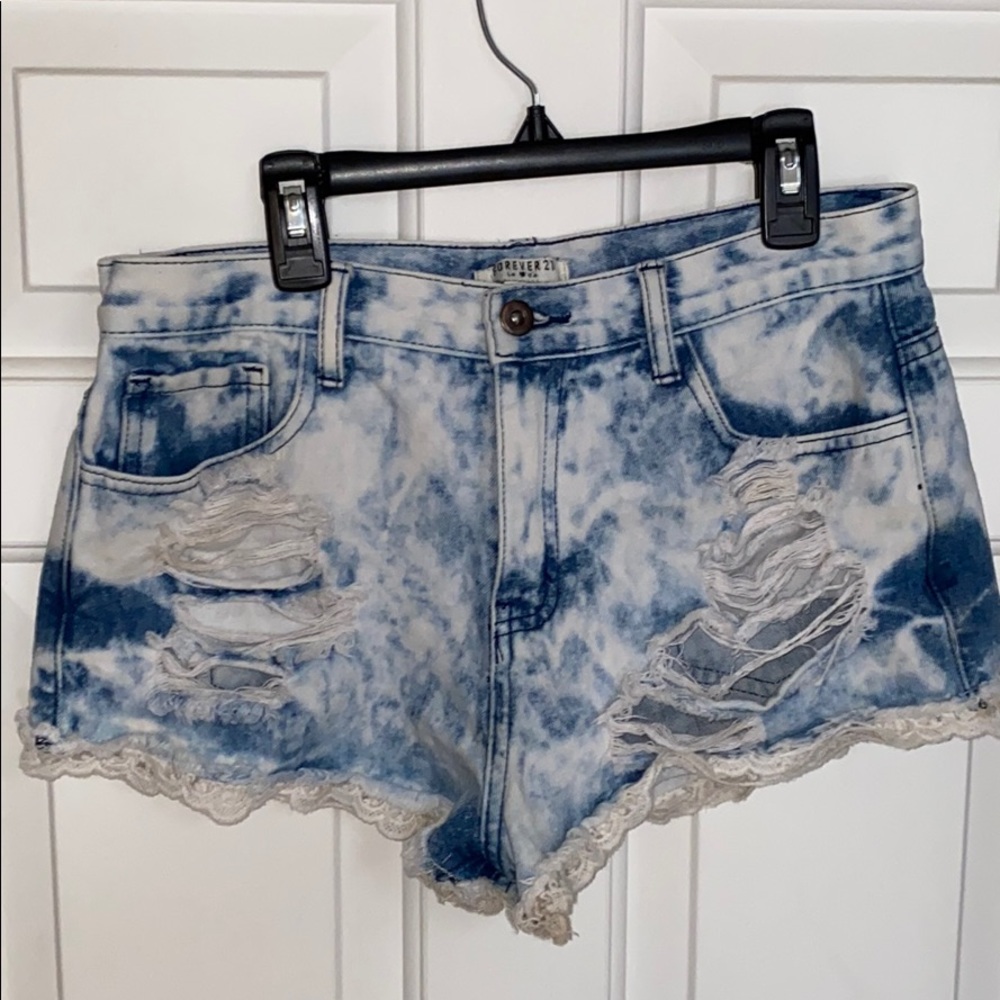 Acid wash with lace detail high-waisted shorts